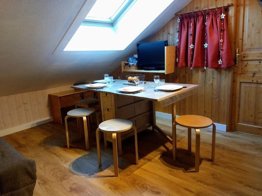 T2 Pour 4 Pers Style Chalet Pied Des Pistes Bolquere Pyrenees 2000 Buitenkant foto